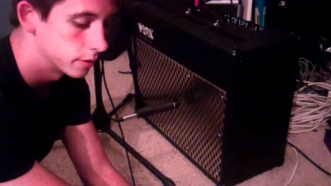 Logic Pro 9 Tutorial - Recording Guitar and Microphone Techniques