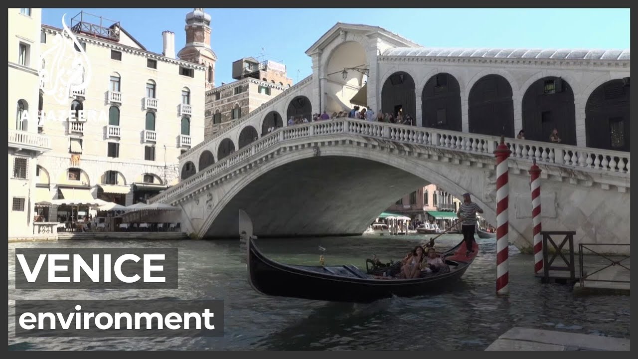 Large cruise ships banned from centre of Venice