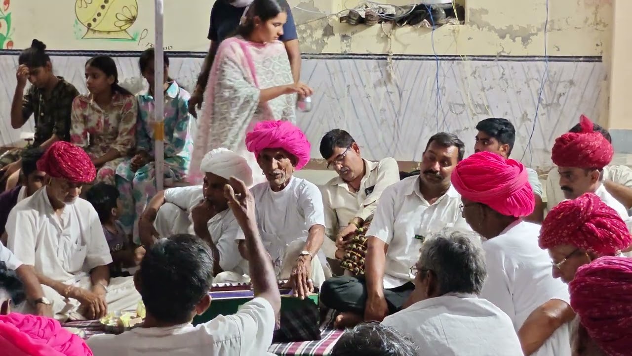 18/05/2025 स्व.अंचीबाई रे‌ लारे चेतावनी भजन वेरा निम्बड़या गांव सिवास  गायक देवोबा और पहलाद सिंह जी