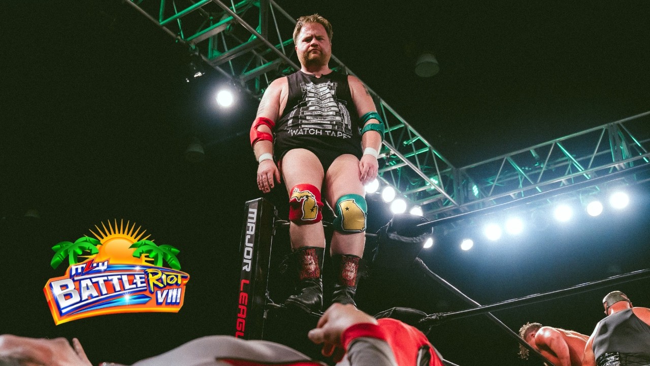 Paul Walter Hauser's SENTON at BATTLE RIOT!