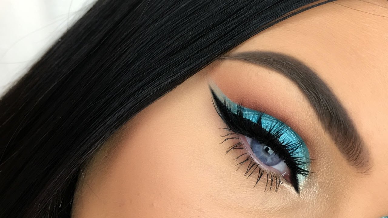 Simple Princess Jasmine Inspired Blue Cut Crease | Makeup Tutorial