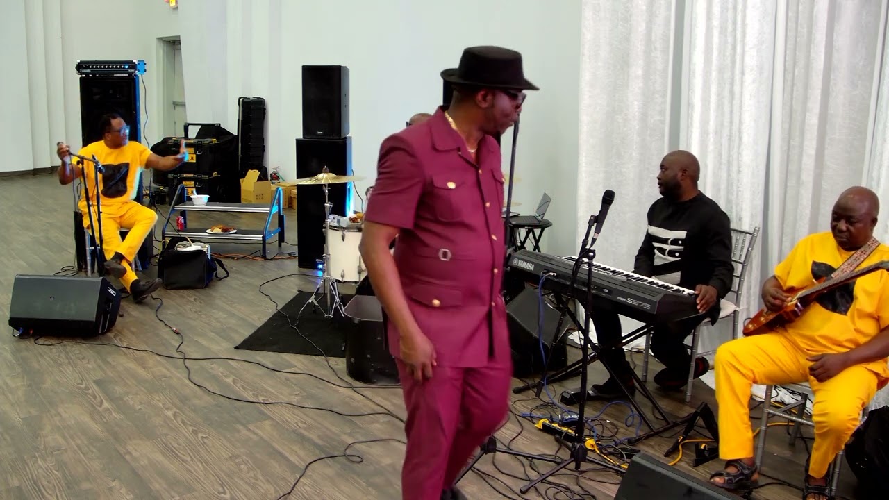 Samson Ohda on Keys and Dele Thomas Band in Houston Tx