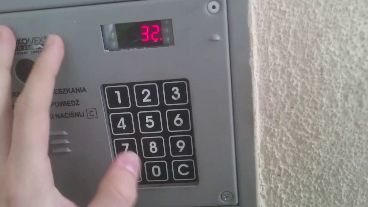 Tetris theme but it's played on an intercom