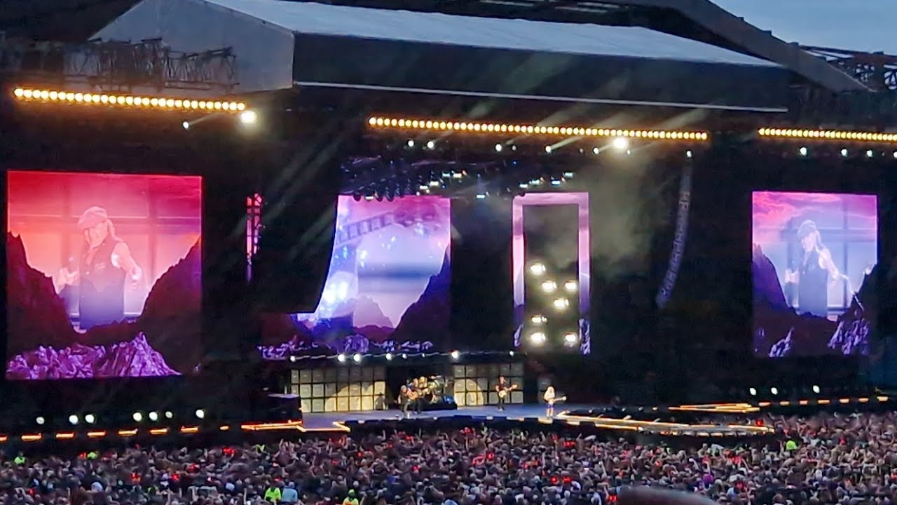 AC/DC Thunderstruck live Murrayfield Stadium 21-8-25
