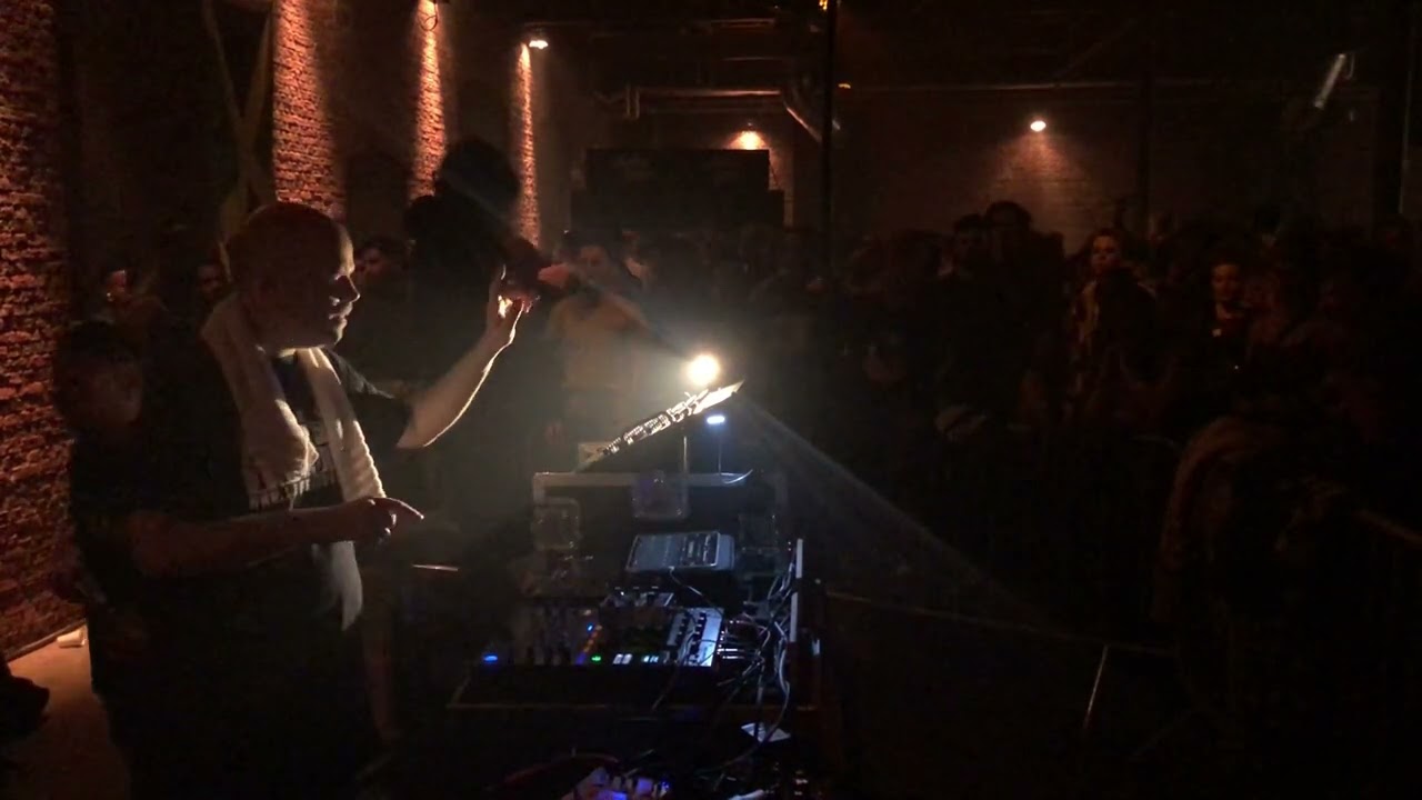 Vibronics (uk) - So Jah Say (izyah davis) & History Dub (xl version) @ gent dubclub (b) 120322