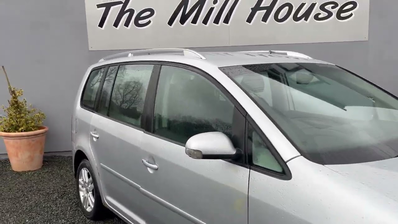 Volkswagen Touran at       www.MillHouseCars.com                            NU09NLT