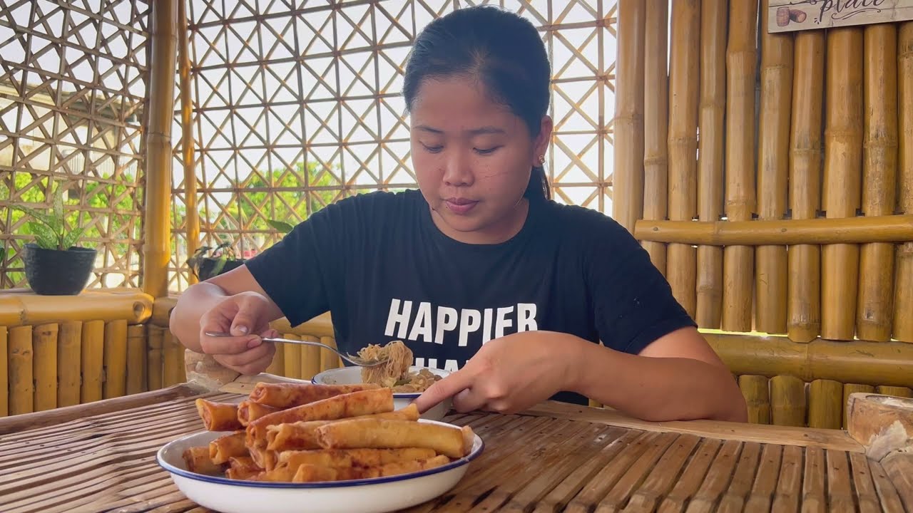 Cooked pansit bihon and made shanghai using chicken instead of pork | Kusinela