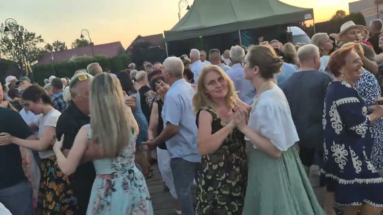 15.08.2025r Relacja na żywo jak to opisać tłumy ludzi i jeszcze przybywa 