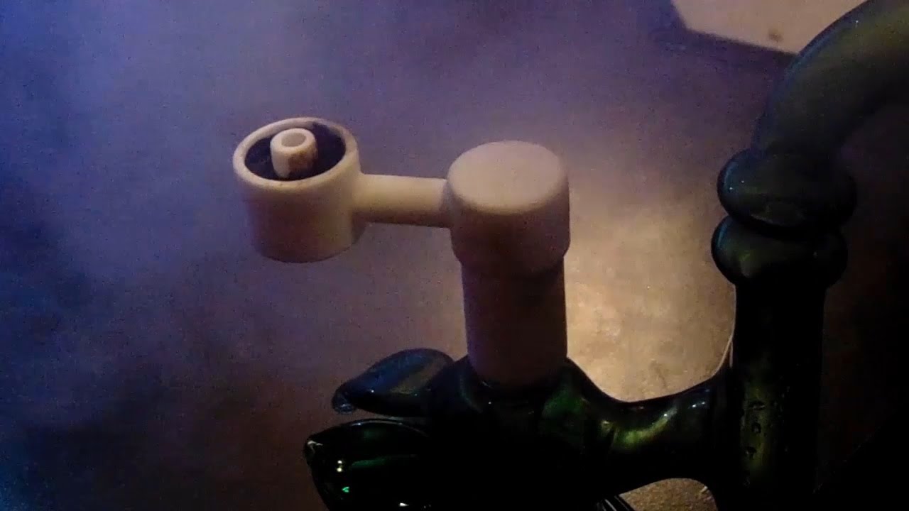Taking a Couple Dabs off a Ceramic Banger