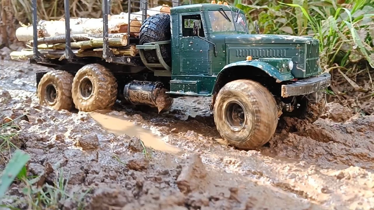 RC КРАЗ 255б на бездорожье. RC KRAZ 255b 1/18 scale off road action