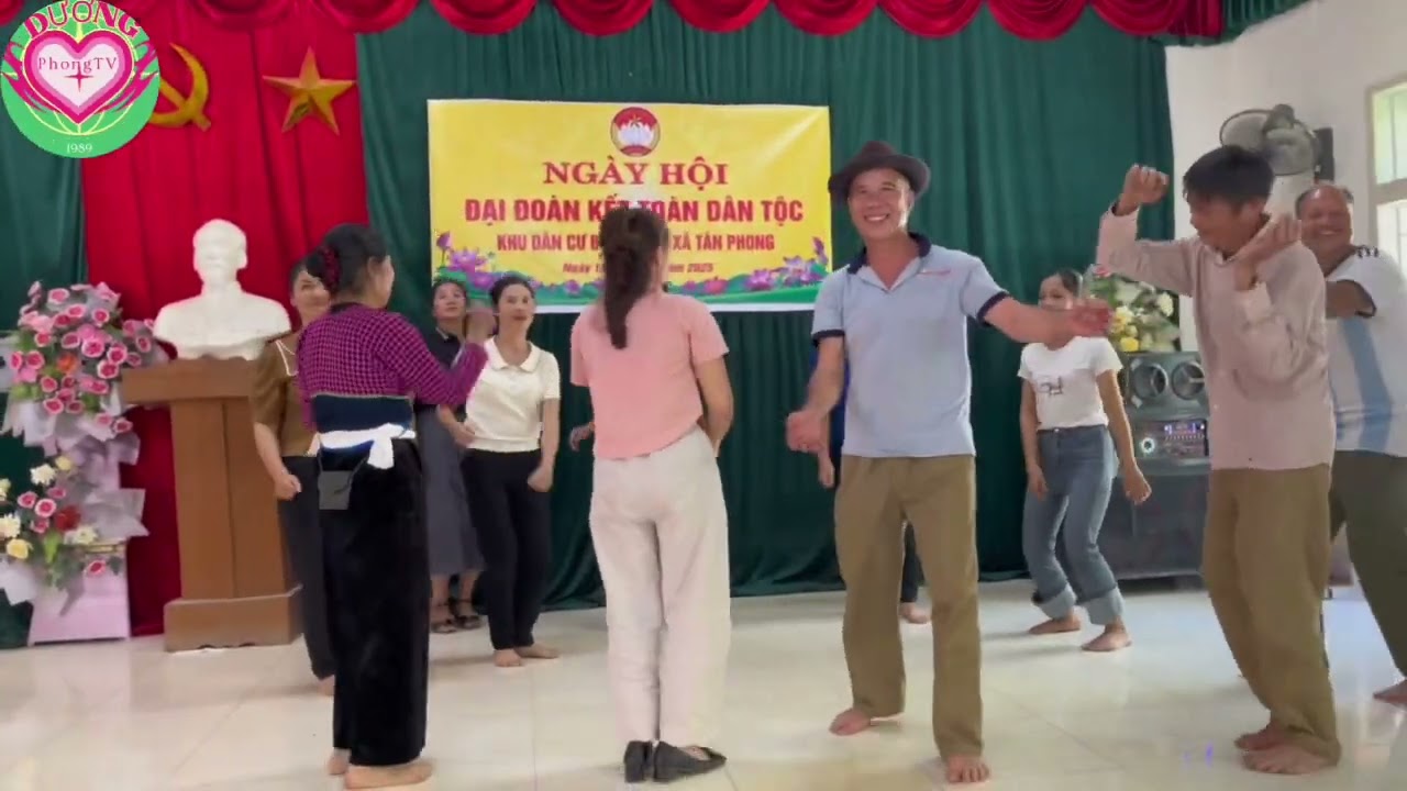 @ngày đại hội đại đoàn kết toàn dân tộc-bản bông Tân phong-sl