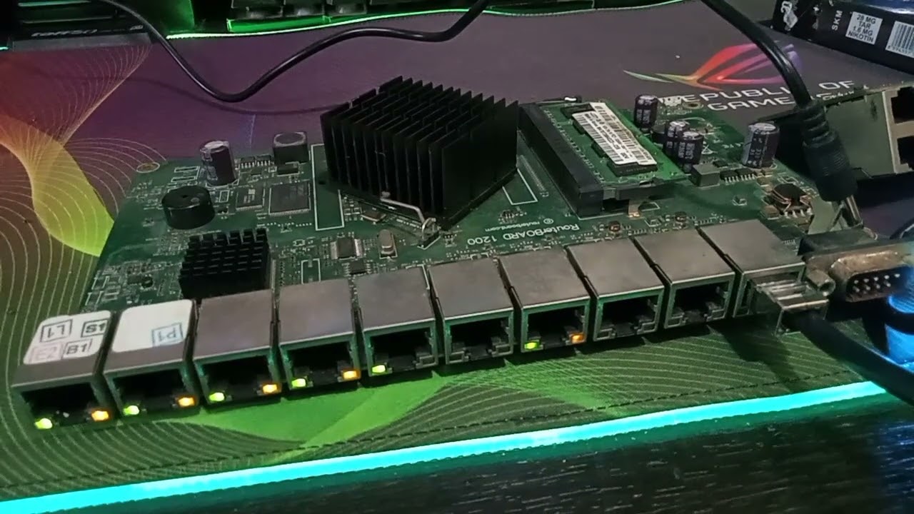 bikin penasaran!!..ini proses pengecekan mikrotik rb1200 yang eror
