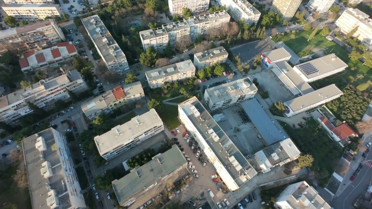 Malo panorama Splita, malo krov koji popravljam :) 