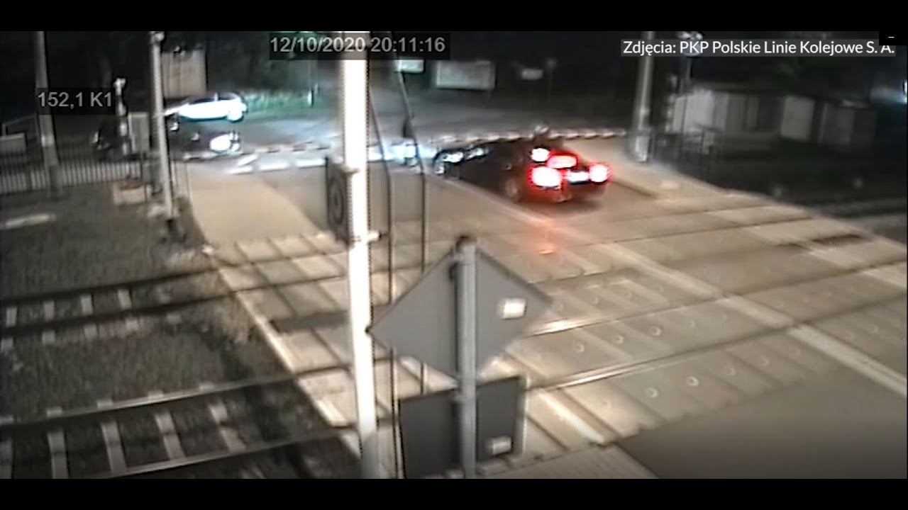 Ten sam przejazd, ten sam błąd. Na przejeździe w Puszczykowie o krok o tragedii [VIDEO]