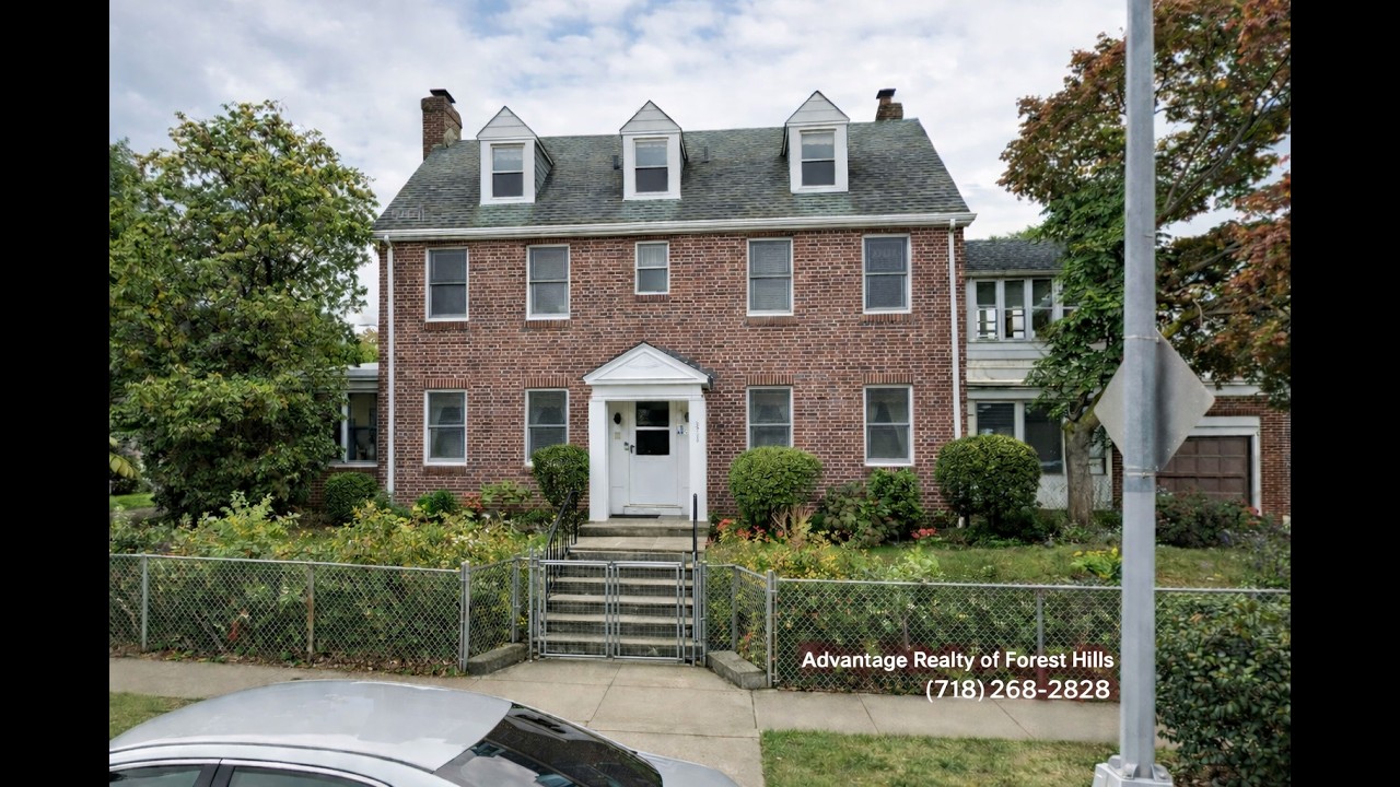 5 Bedrooms house in New York City. Forest Hills, Queens.
