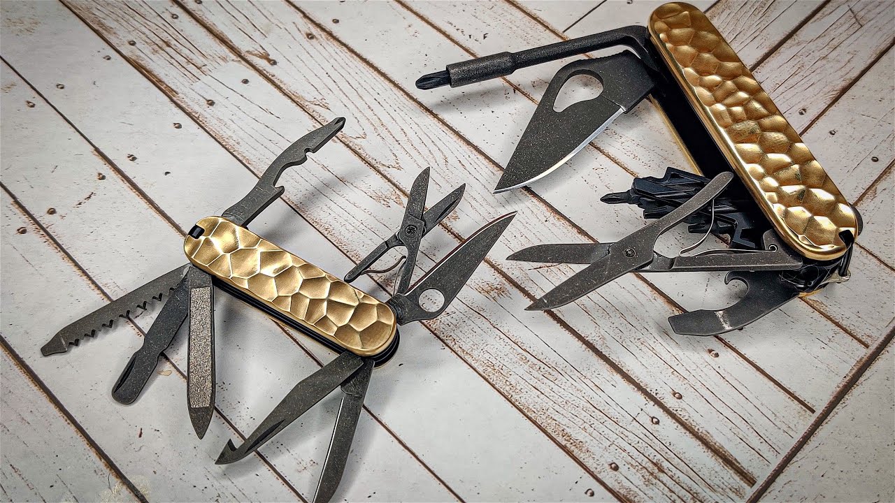 Matching set of Spydernoxes with brass scales