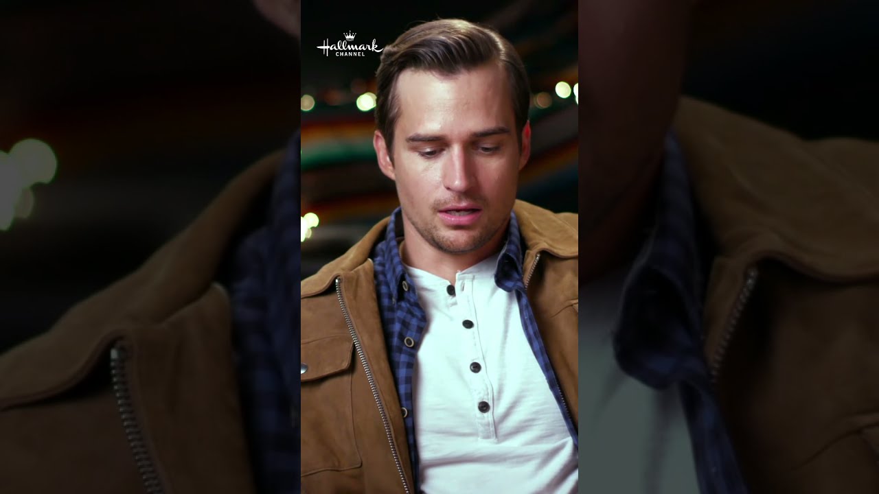 What Kind of Gingerbread Cookie is Jon Ecker? - Hallmark Channel