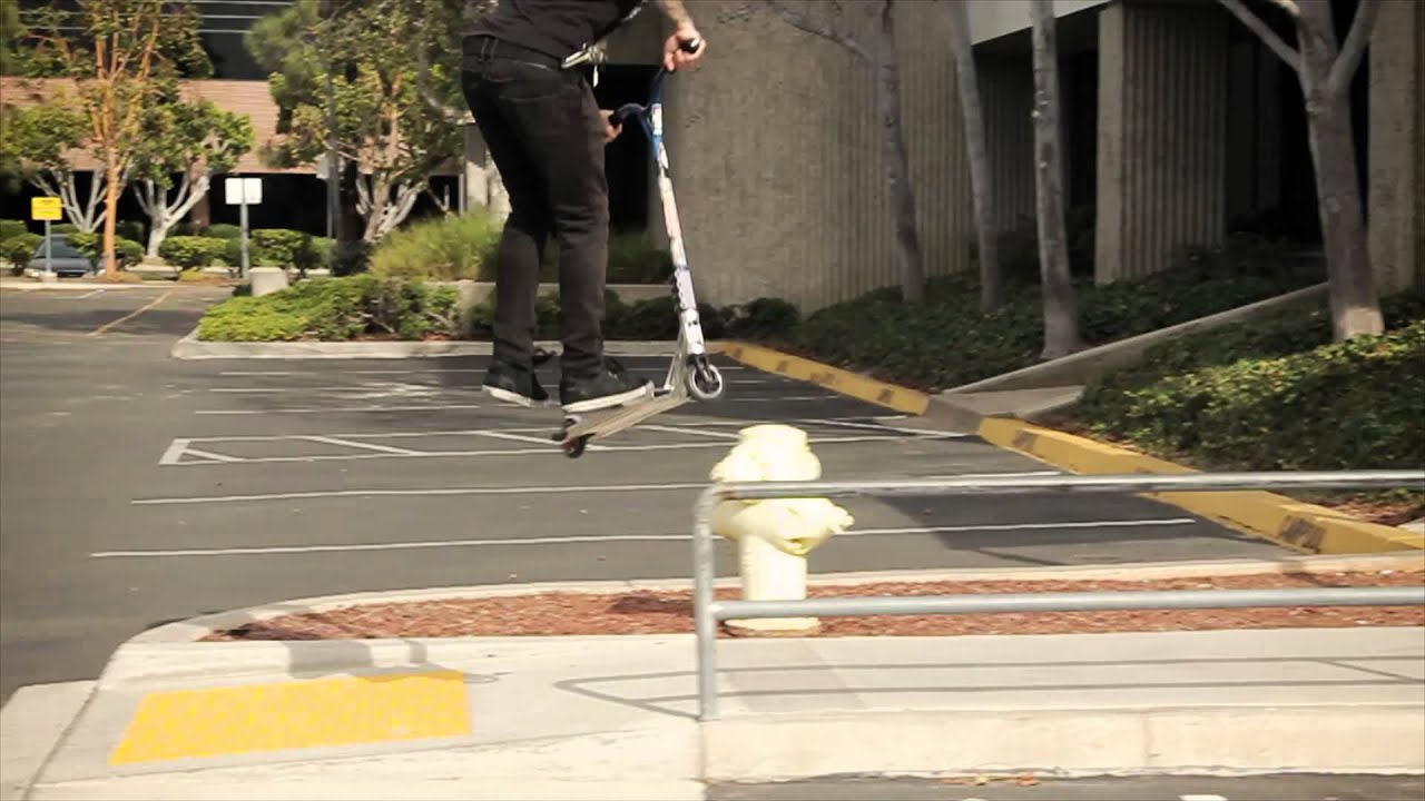 Elliott Arnold 