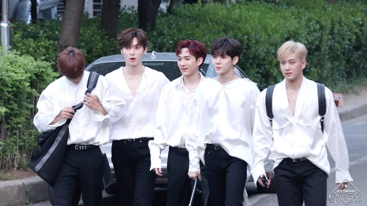 NUEST MINHYUN Music Bank 뉴이스트 민현 190503 뮤직뱅크 퇴근길 직캠 fancam