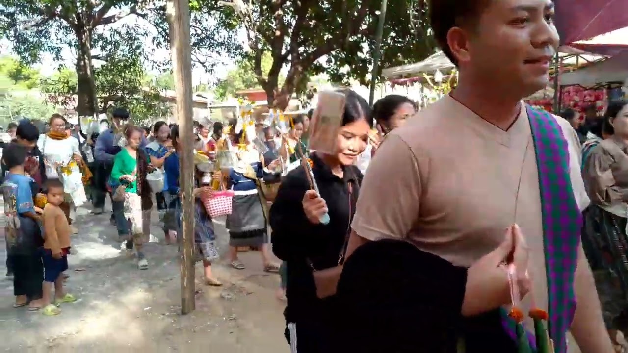 ບຸນນະມັດສະການພະທາດພະຄູຂີ່ຫອມ#ບາ້ນດົງກືມເມືອງອາດສະພັງທອງ