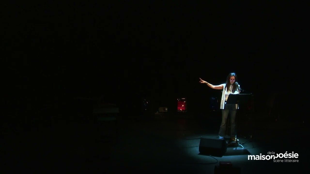 Darina Al Joundi lit Ferdaous