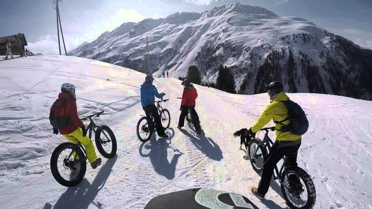 Fat biking in the snow + dog, Pischa, Davos, the Swiss Alps