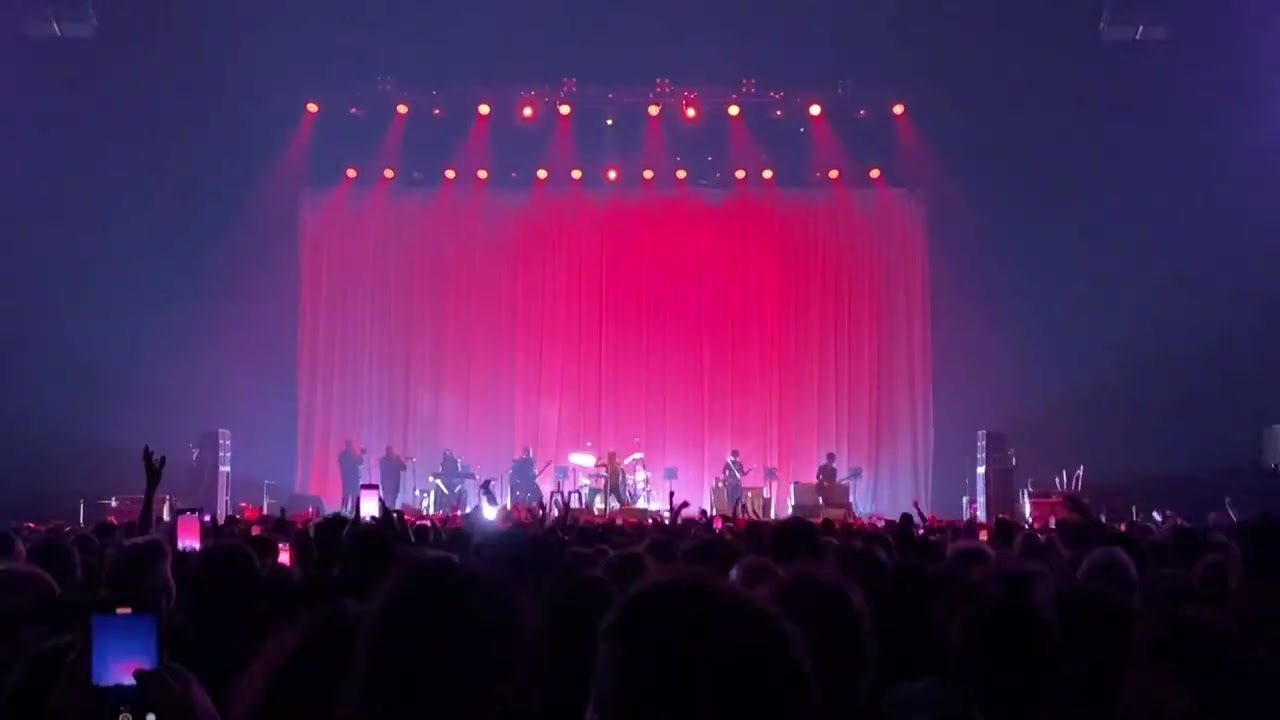 IGGY POP - DOWN ON THE STREET (Movistar Arena 12-09-2025)