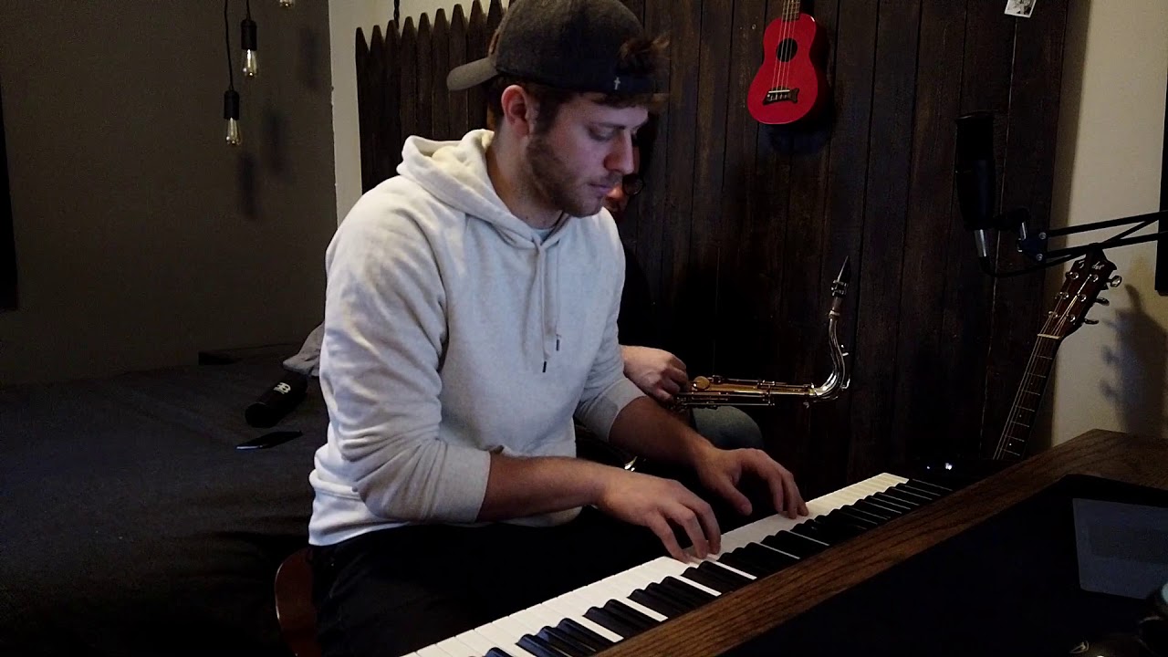 scottyonthekeys ft. Mark Lesser - Live Looping