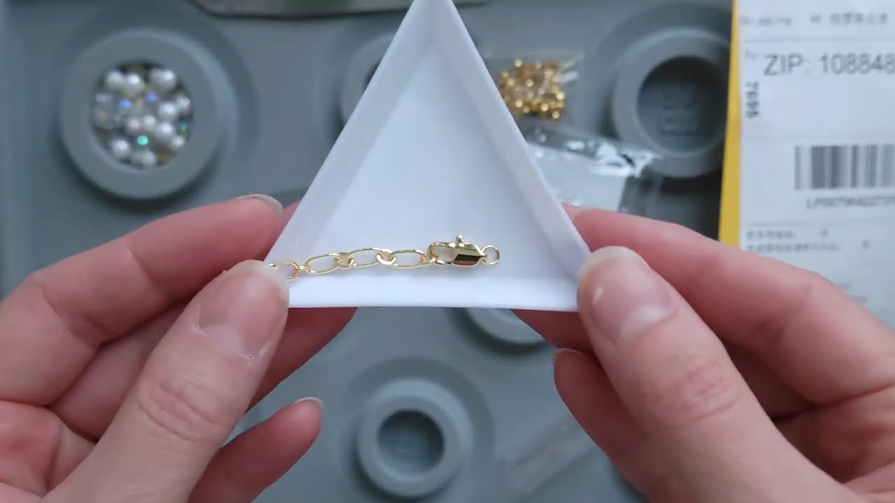 Распаковка маленькой посылки с Aliexpress.
