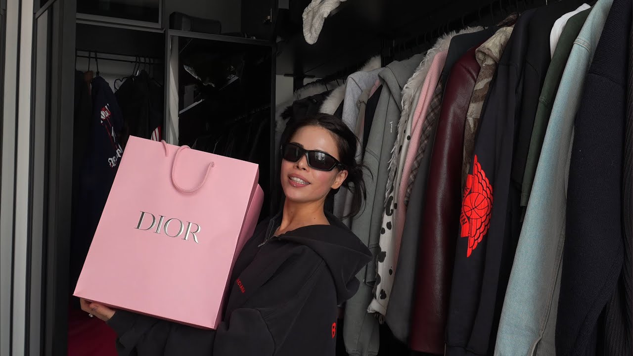 розпаковка подарунків