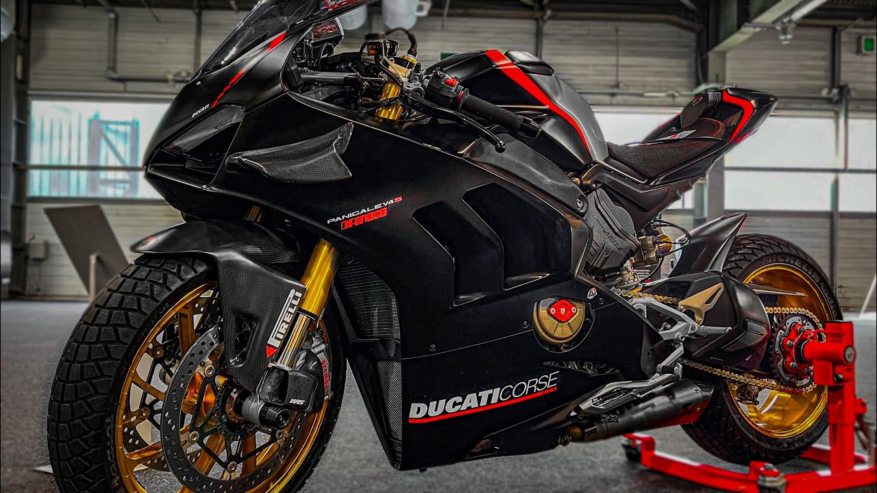 Ducati Panigale V4S 2021 | Custom | Walkaround | 4K