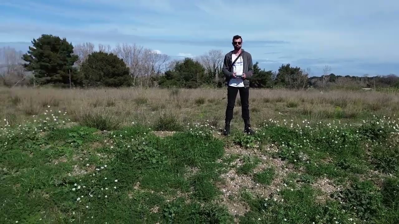 Musique électro dj damon en compagnie de mon drone