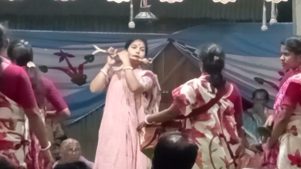 মেয়ে বাঁশি ওয়ালী, অষ্টগোপী সম্প্রদায়, গোপালগঞ্জ।
