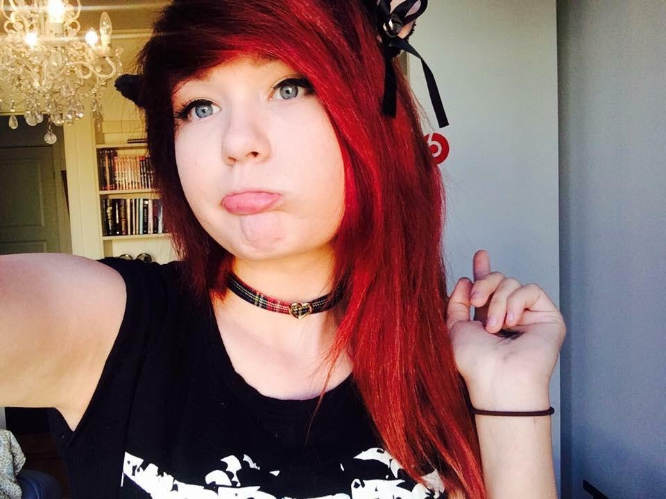 MY SCENE/EMO HAIR AND MAKEUP ROUTINE