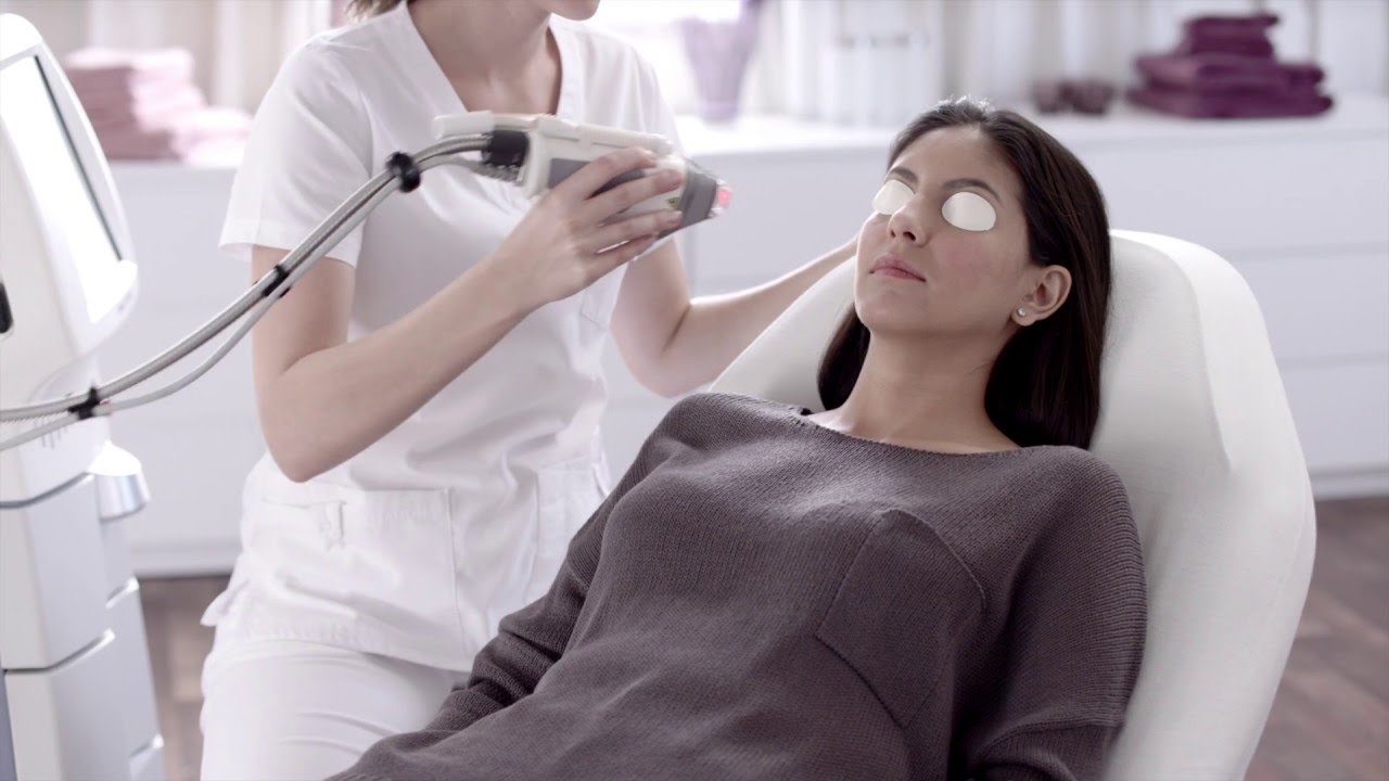 Dr. Zakia Rahman - Tria SmoothBeauty&trade; Eye Wrinkle Laser | Tria Beauty&reg; #triabeauty