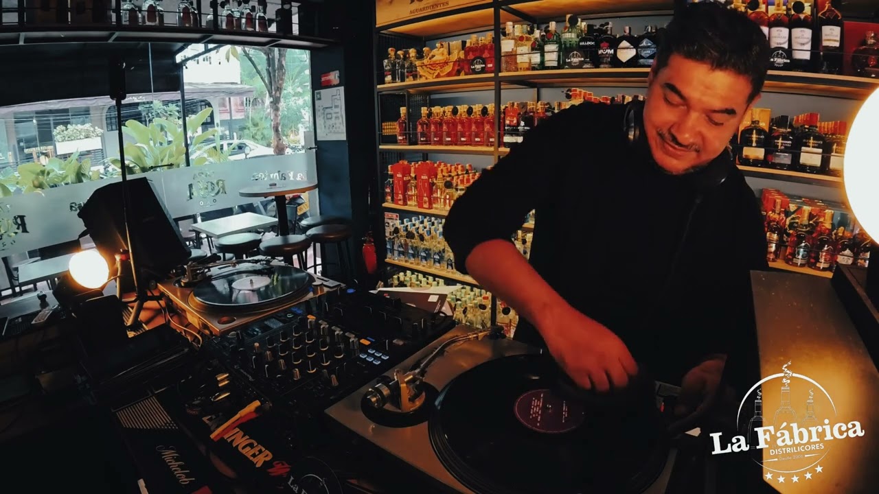 Live Session Episode 34 By Leo Mart&iacute;nez (La Fabrica Live Sessions)