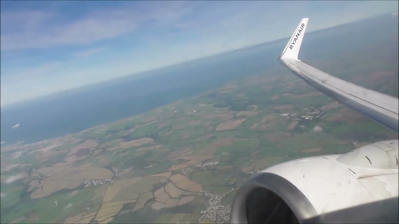 Ryanair Boeing 737-800 Newquay to Malaga *Full Flight