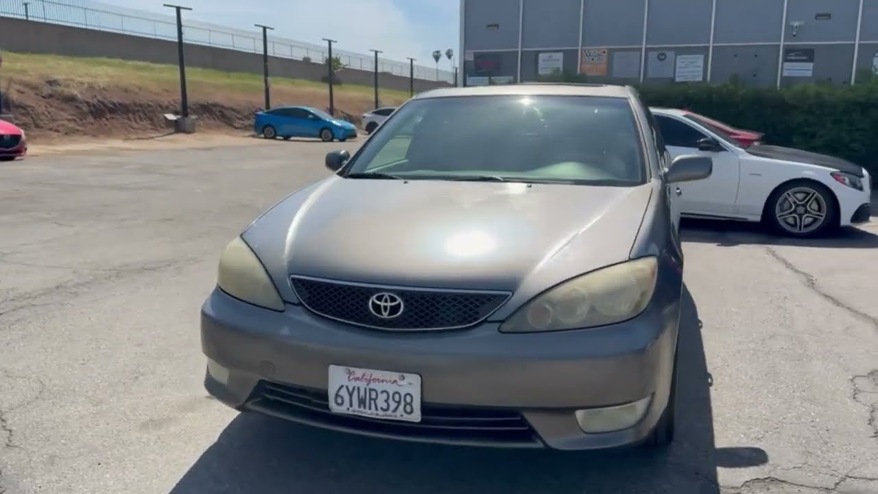 One-Owner 2005 Toyota Camry SE Test Drive and Review