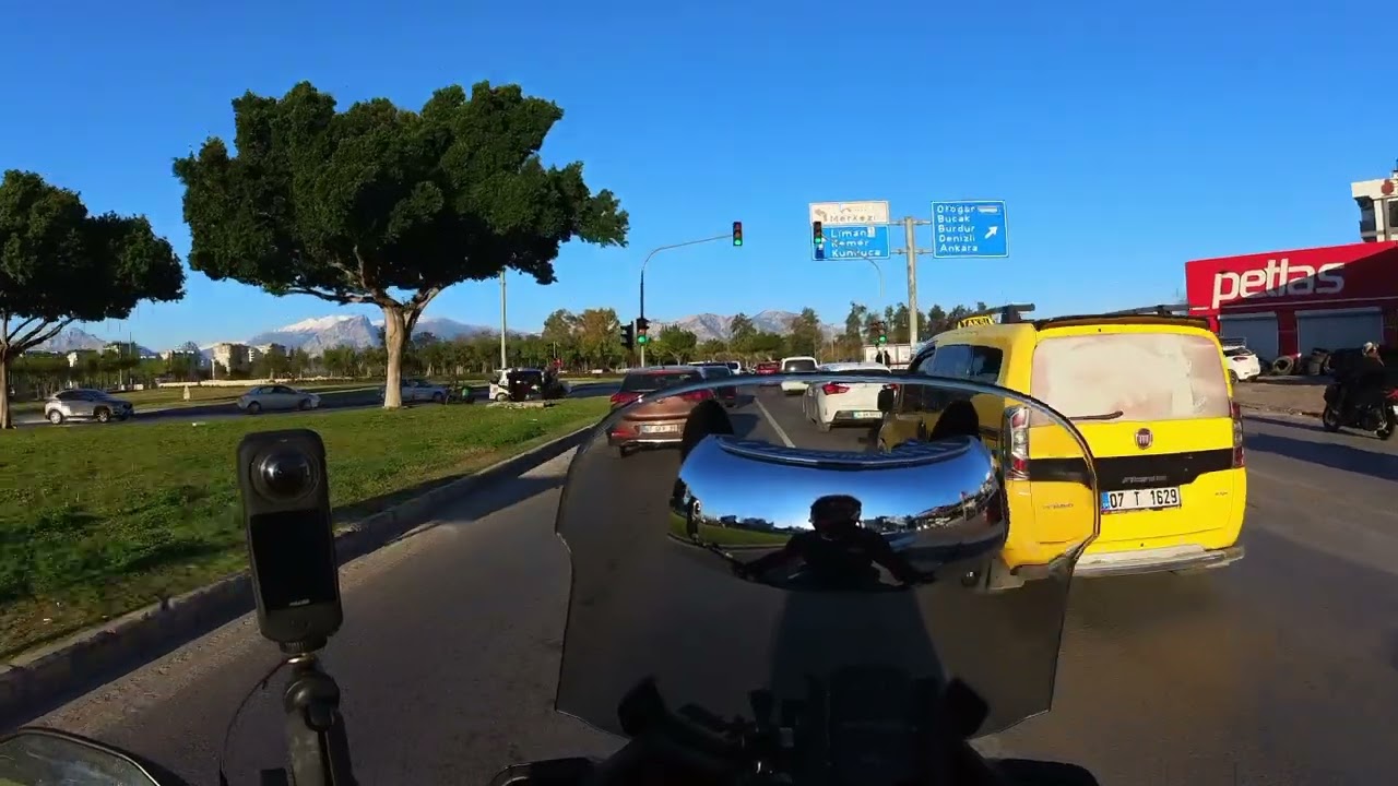 Böyle sorumsuzluk olmaz. Trafikte yaşananlar #antalya 