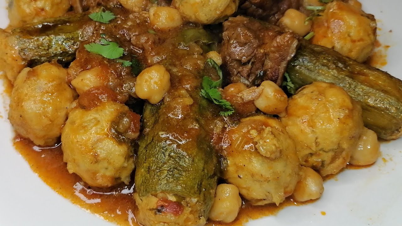 دولمة كورجات مرقة حمراء ماتتشبعش عسل😋 كيما يحب الخاطر بنة زمان