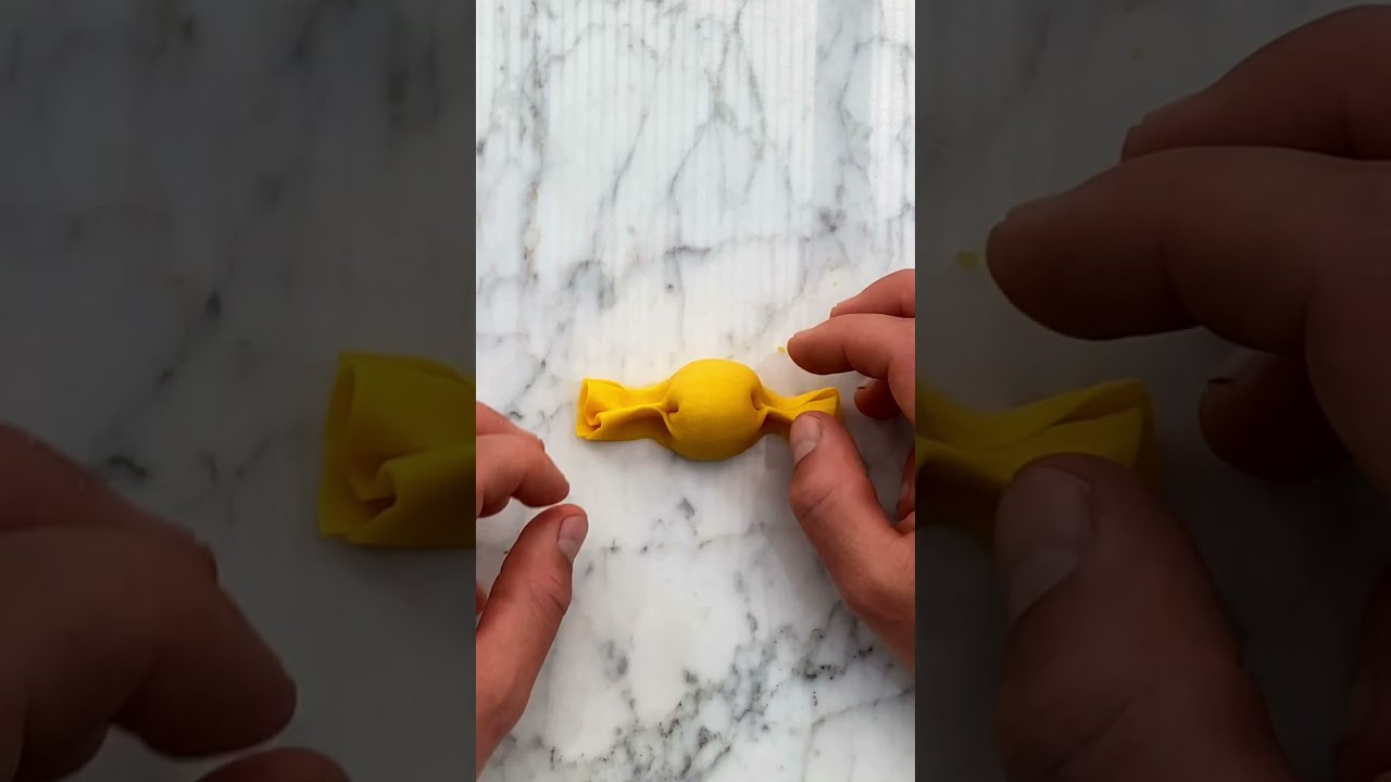 That&rsquo;s so SATISFYING! Making golden Caramelle Pasta