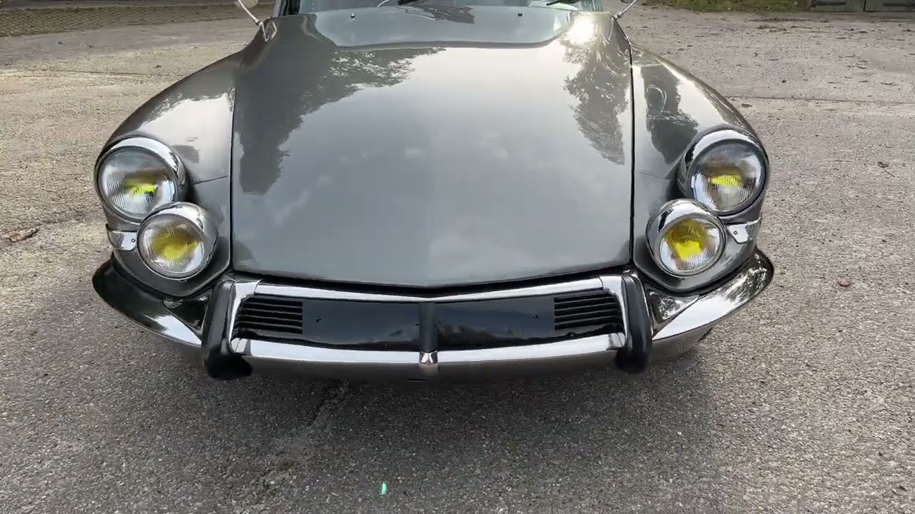 Citroen DS Pallas - 5-speed, A/C, 1967, Gris Palladium - Oldenzaal Classics