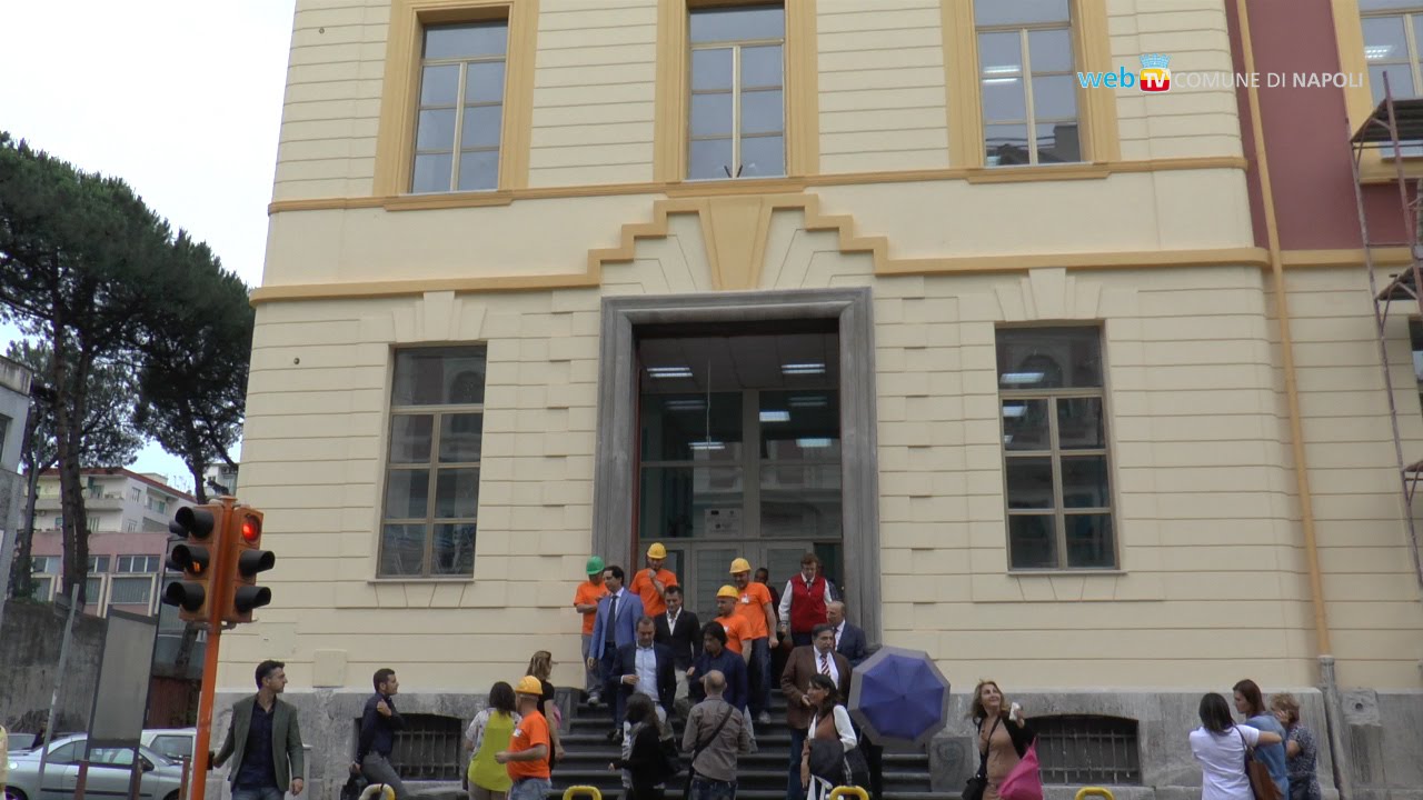 Ristrutturate le scuole Leopardi e La Loggetta a Fuorigrotta