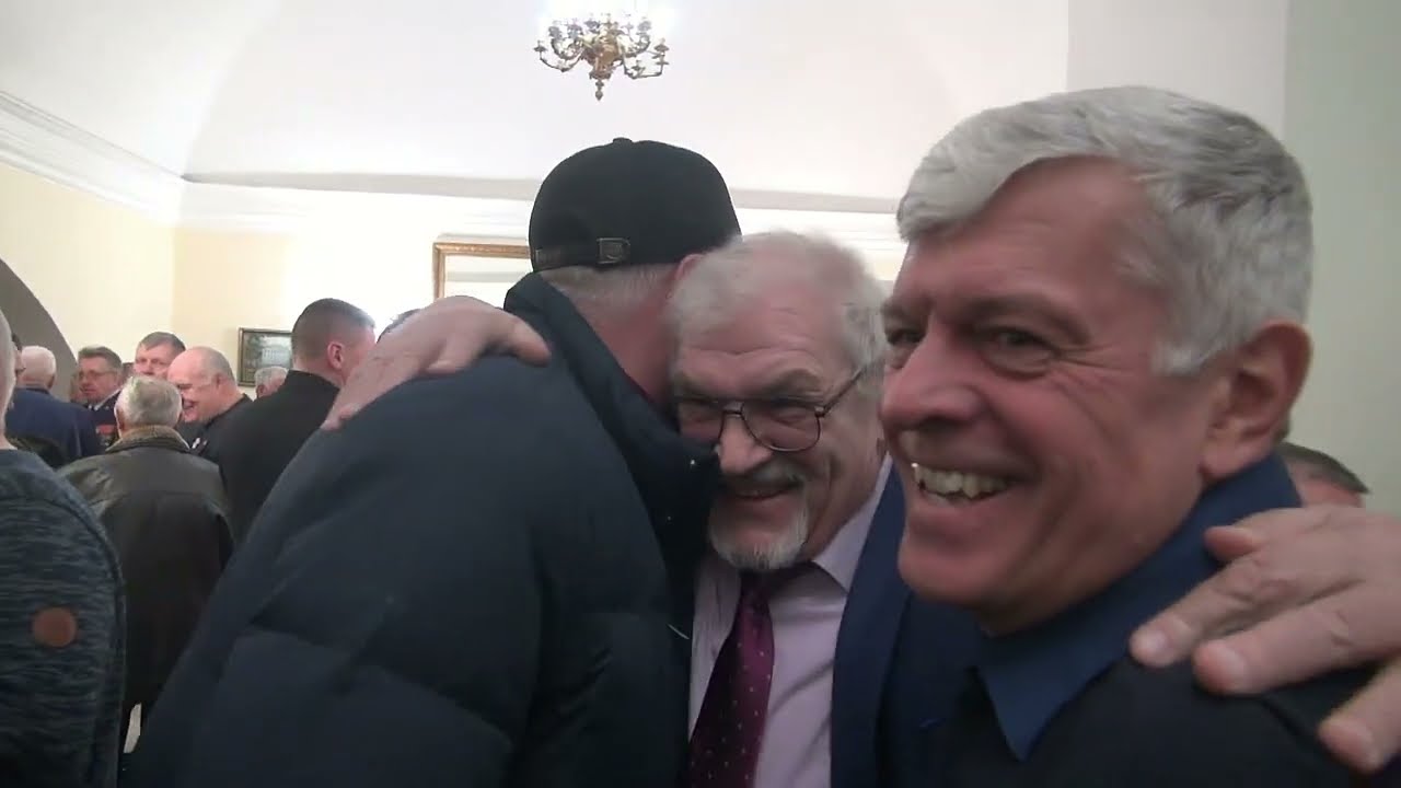 Прибытие  выпускников ДВВАИУ на празднование 75 летнего юбилея училища.