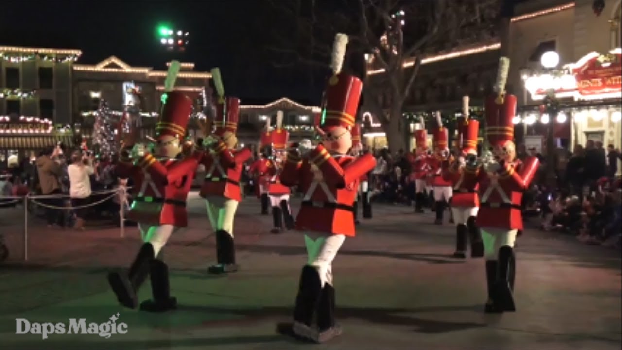 LAST Performance - A Christmas Fantasy Parade - Disneyland Holidays 2022