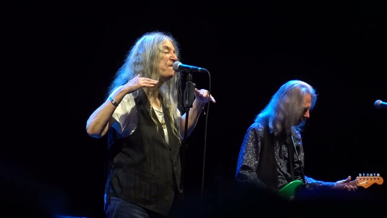Patti Smith-So You Want to Be a Rock 'n' Roll Star (The Byrds cover)- Live@Olympia-Paris- 21/10/2025