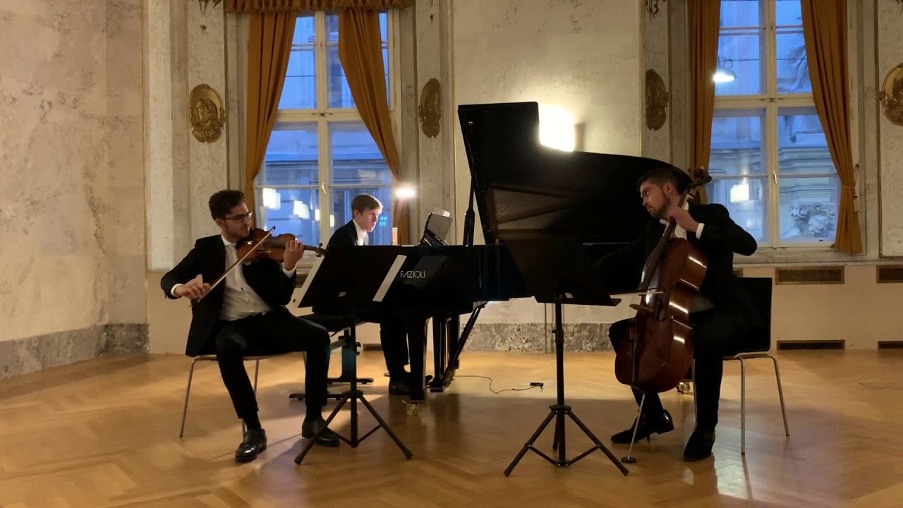 Piazzolla Piano Trio-Invierno Porteno