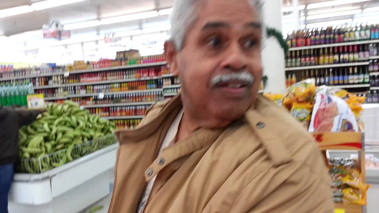 Extra SuperMarket - Showing Them How To Shop 12/16/2015