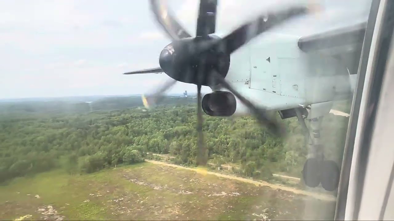 Air Canada Express (Jazz) Dash-8-400 Landing in Sudbury (August 2025)