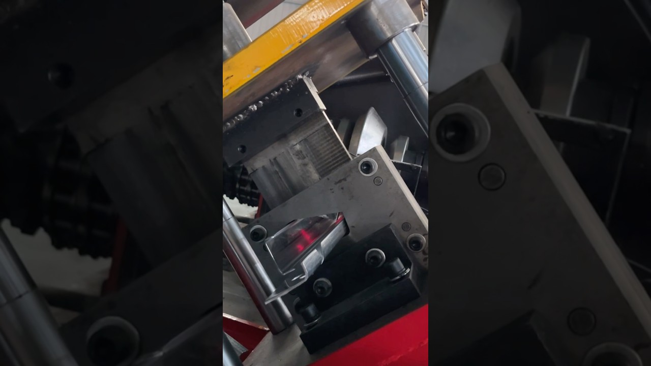 Custom Roll Forming Machine #rollformmachine #rollforming #metalformingmachine #viralvideo